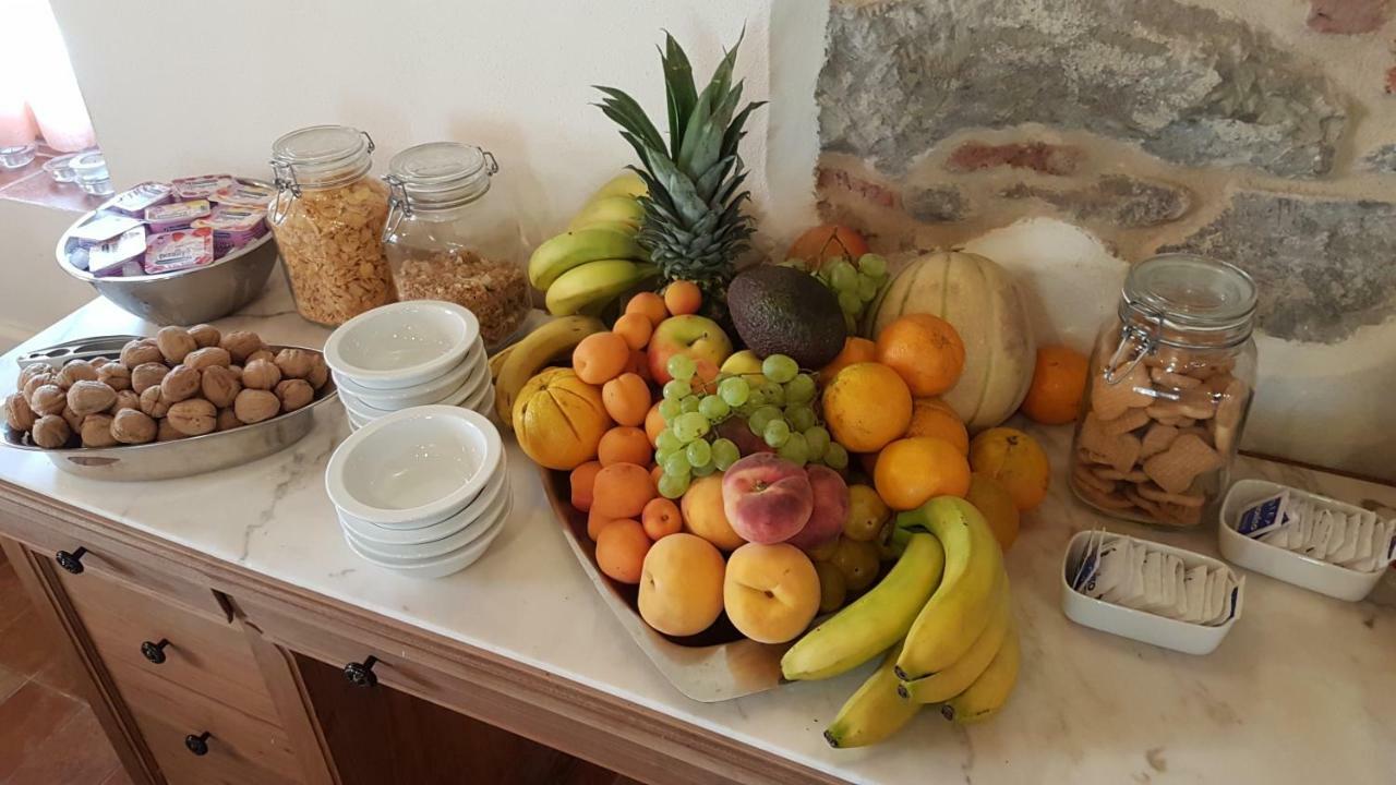 Casal Sant'Elena Bed & Breakfast Altopascio Ngoại thất bức ảnh