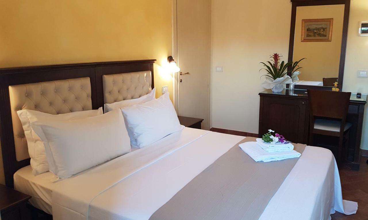 Casal Sant'Elena Bed & Breakfast Altopascio Ngoại thất bức ảnh