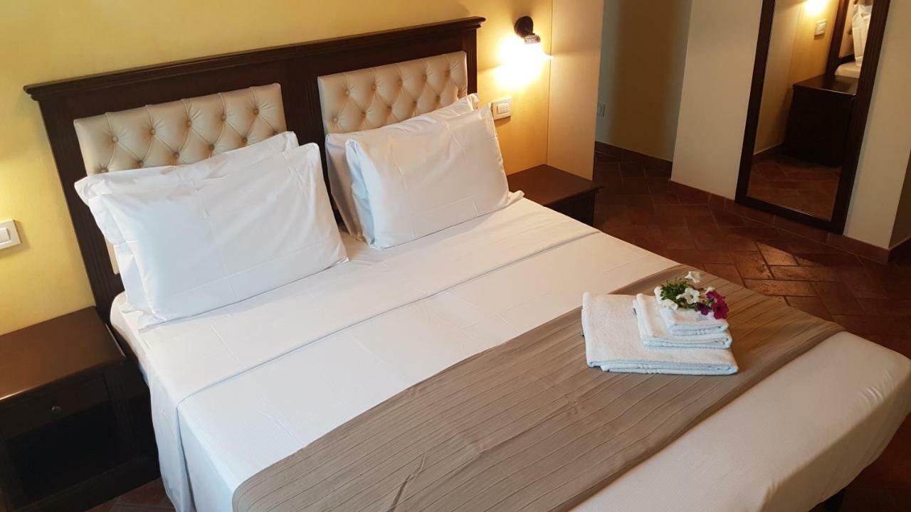 Casal Sant'Elena Bed & Breakfast Altopascio Ngoại thất bức ảnh